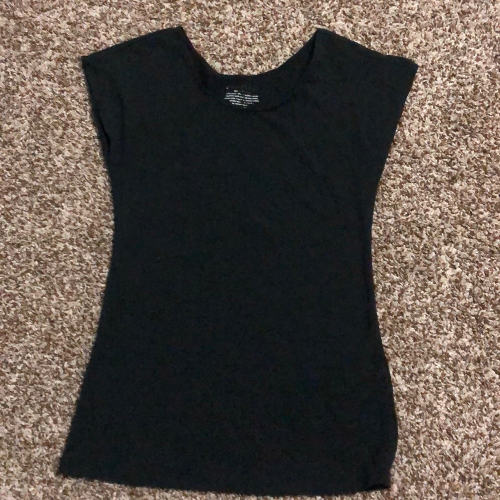 Basic Black Cap-sleeve T-shirt